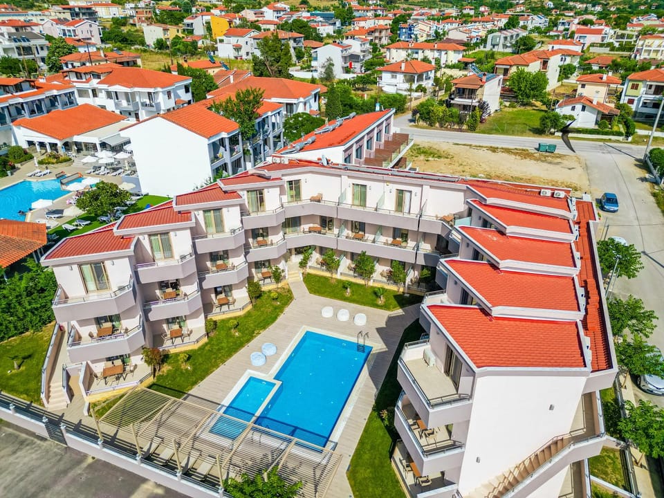 Property building, Swimming pool