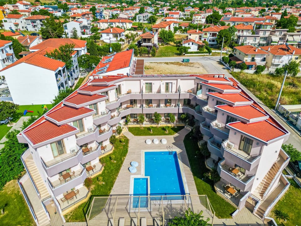 Property building, Swimming pool