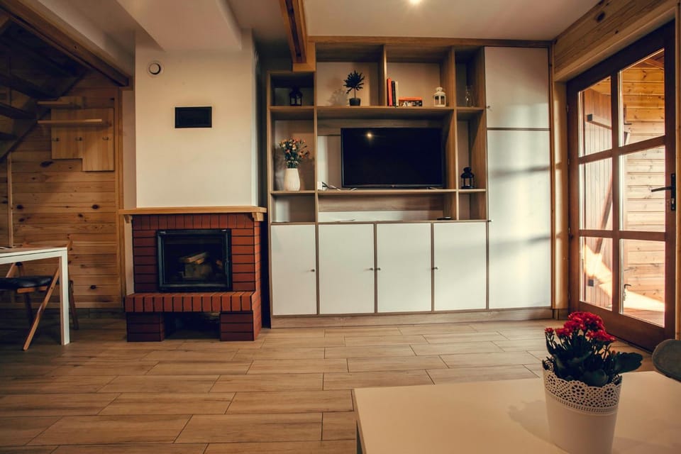 TV and multimedia, Kitchen or kitchenette