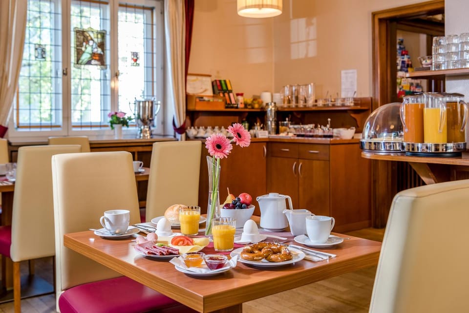 Buffet breakfast