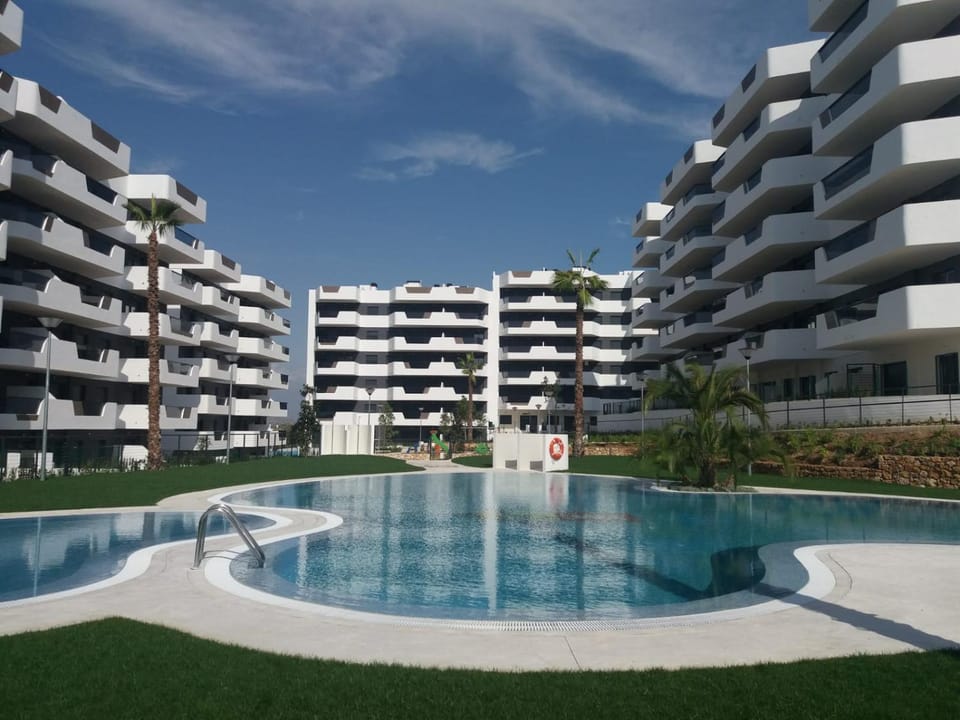 Property building, Swimming pool, Swimming pool