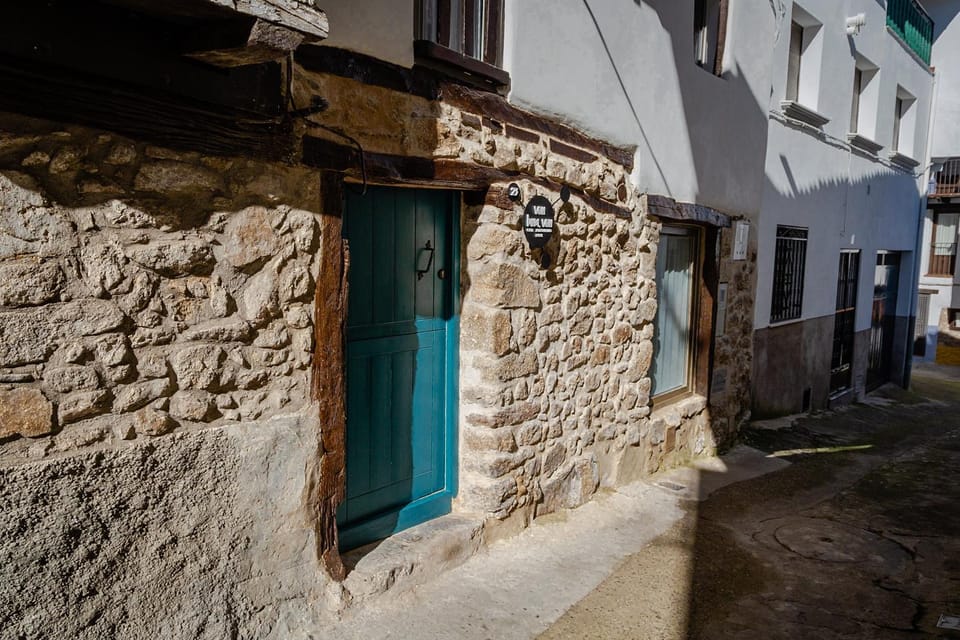 Property building, Day, Quiet street view