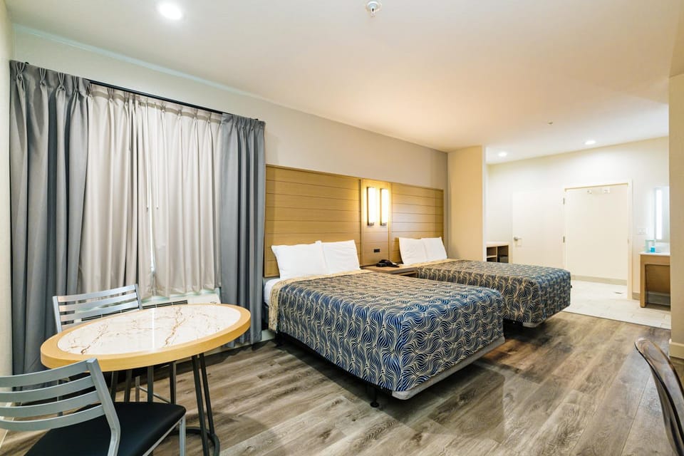 Living room, Photo of the whole room