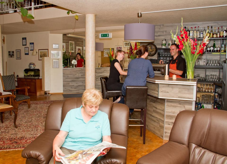 Lounge or bar, Other
