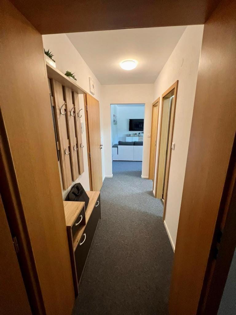 Facade/entrance, wardrobe