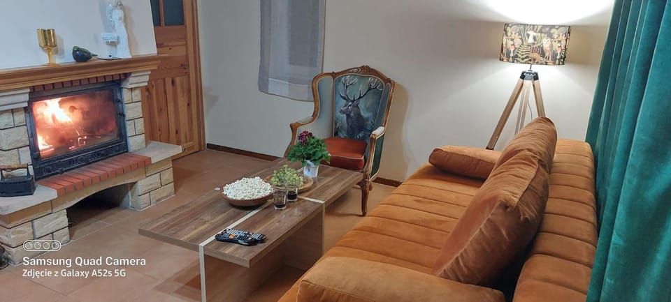 Communal lounge/ TV room, TV and multimedia, Living room, Seating area, Evening entertainment, flat iron