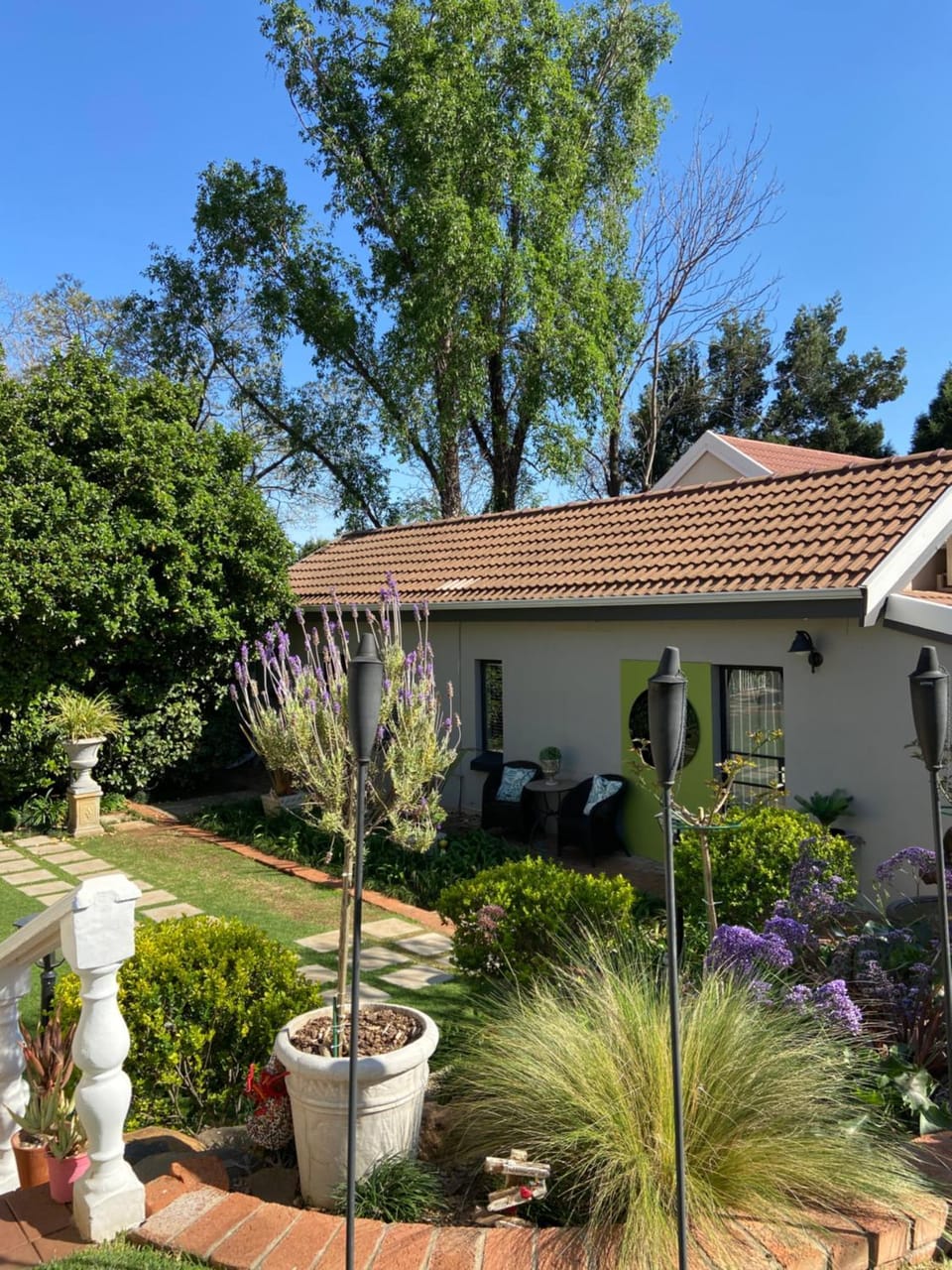 Property building, Garden, Garden view, Garden view