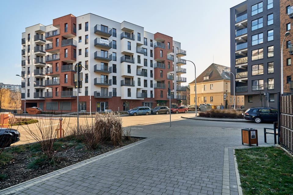 Property building, Off site, Neighbourhood