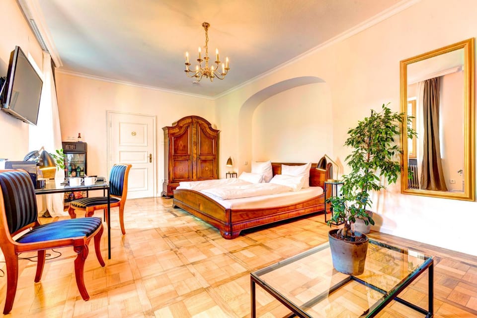 Living room, Bedroom