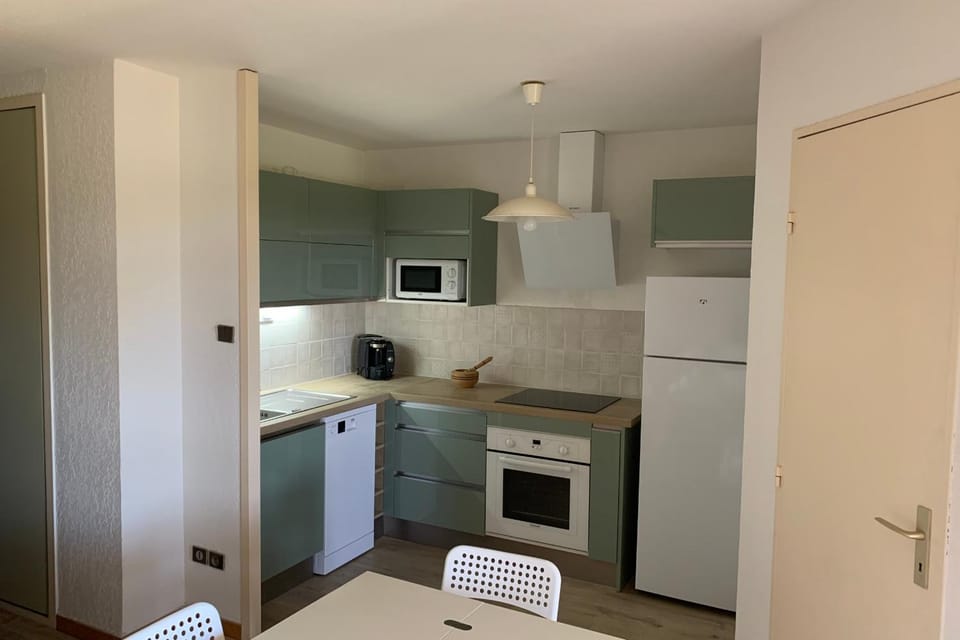Apartment With Sea View Apartment in Six-Fours-les-Plages