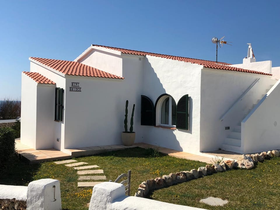 BiniBridge Villa in Binibeca
