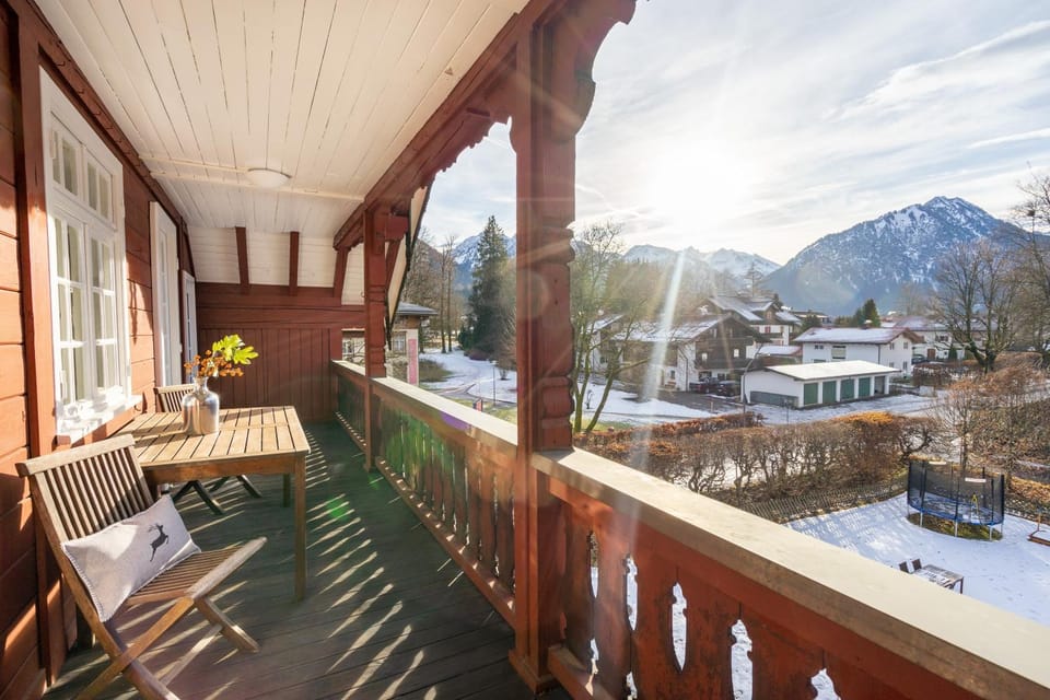 Balcony/Terrace, Mountain view
