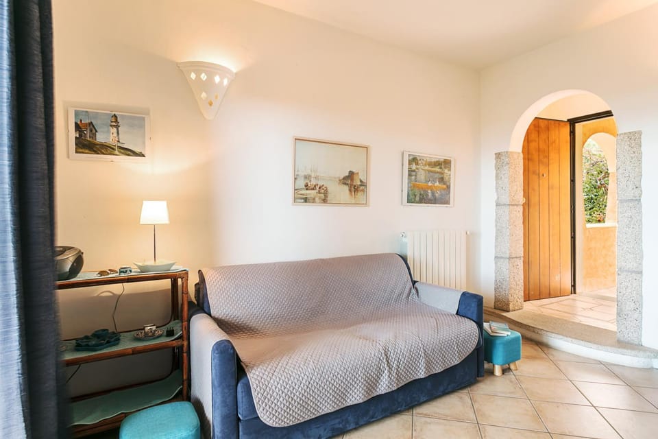 Living room, Bedroom