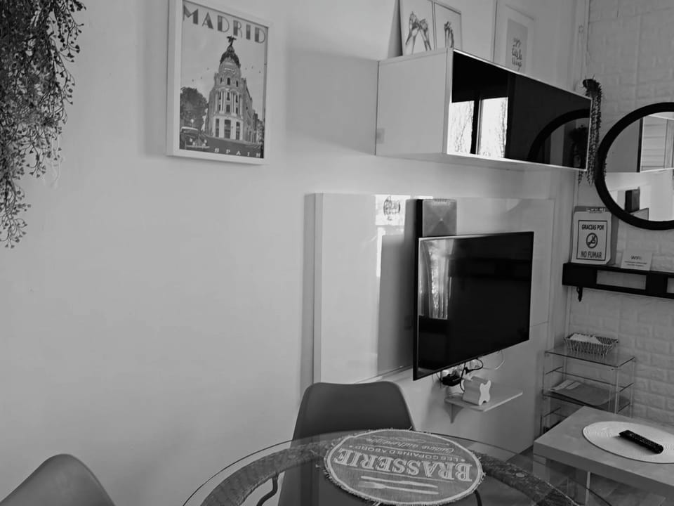 Cerca Airport, Riyadh Air, Ifema, Eisenhower, WIFI, 4 personas Apartment in Madrid