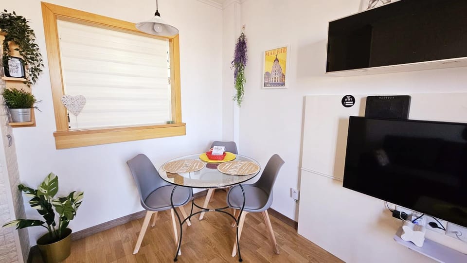 Cerca Airport, Riyadh Air, Ifema, Eisenhower, WIFI, 4 personas Apartment in Madrid