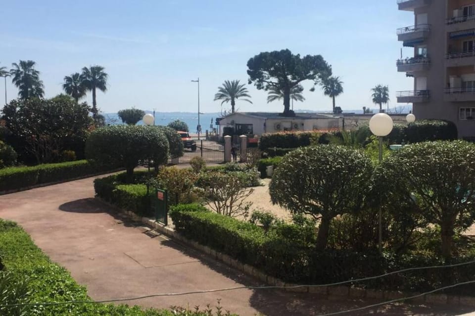 Garden, View (from property/room), Sea view