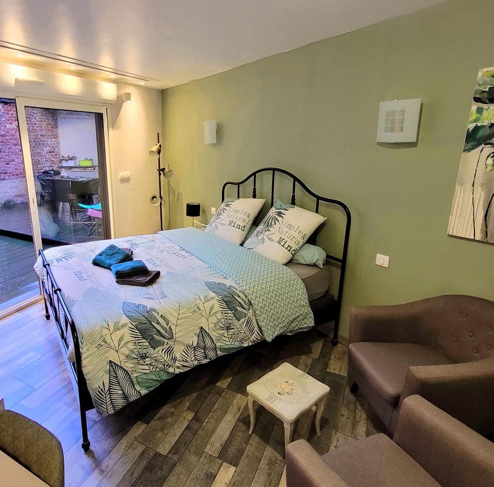 Suite Melody double balnéo, home-cinéma, terrasse à Dieppe Vacation rental in Dieppe