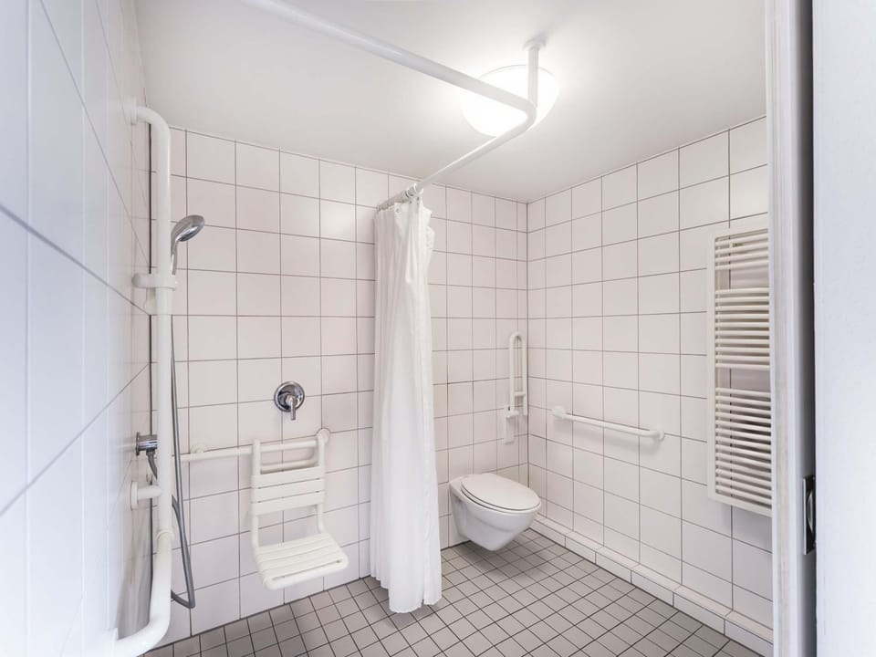 Bathroom, acessibility