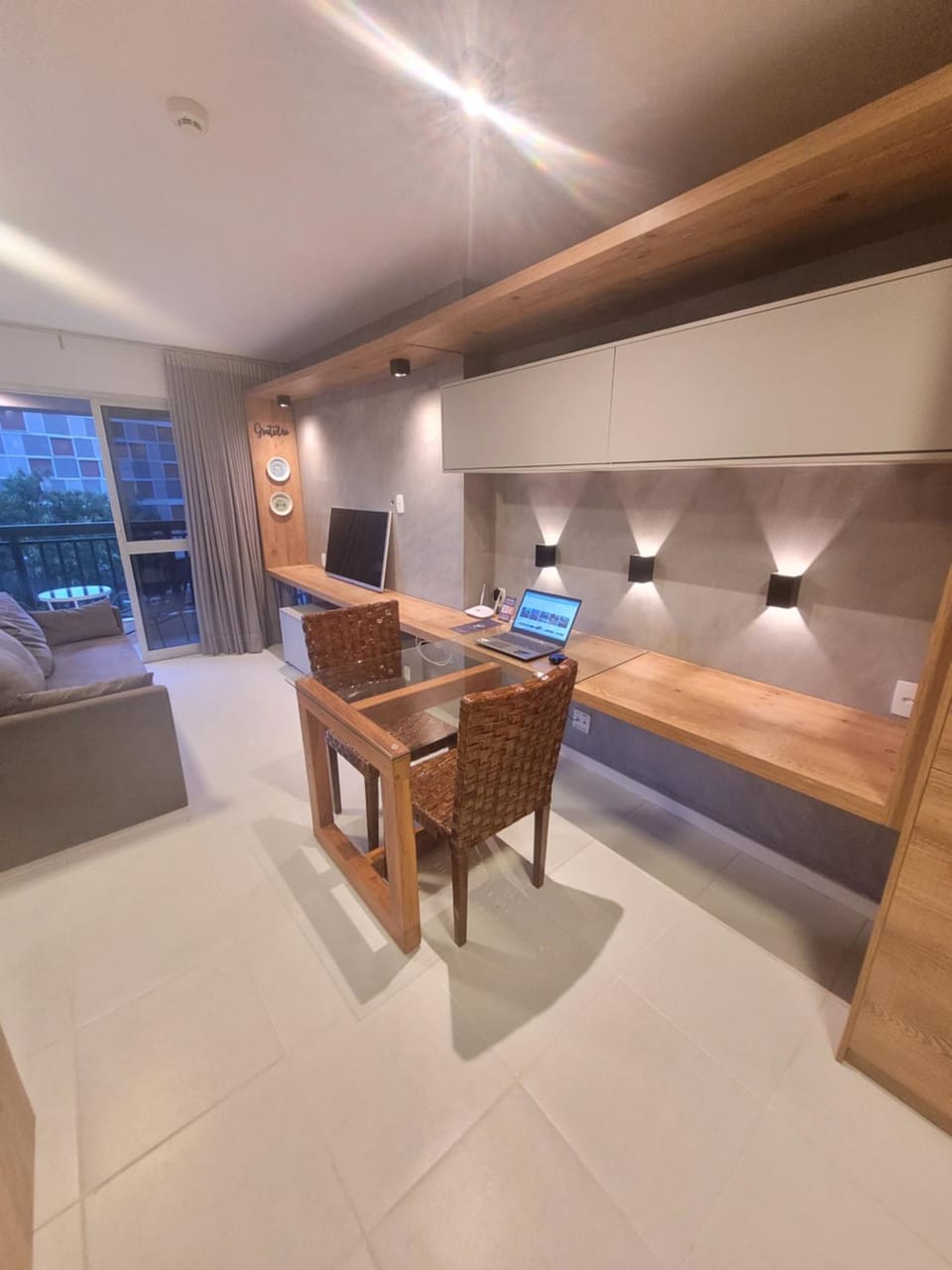 Bed, Living room, Photo of the whole room, Seating area, Dining area, Bedroom