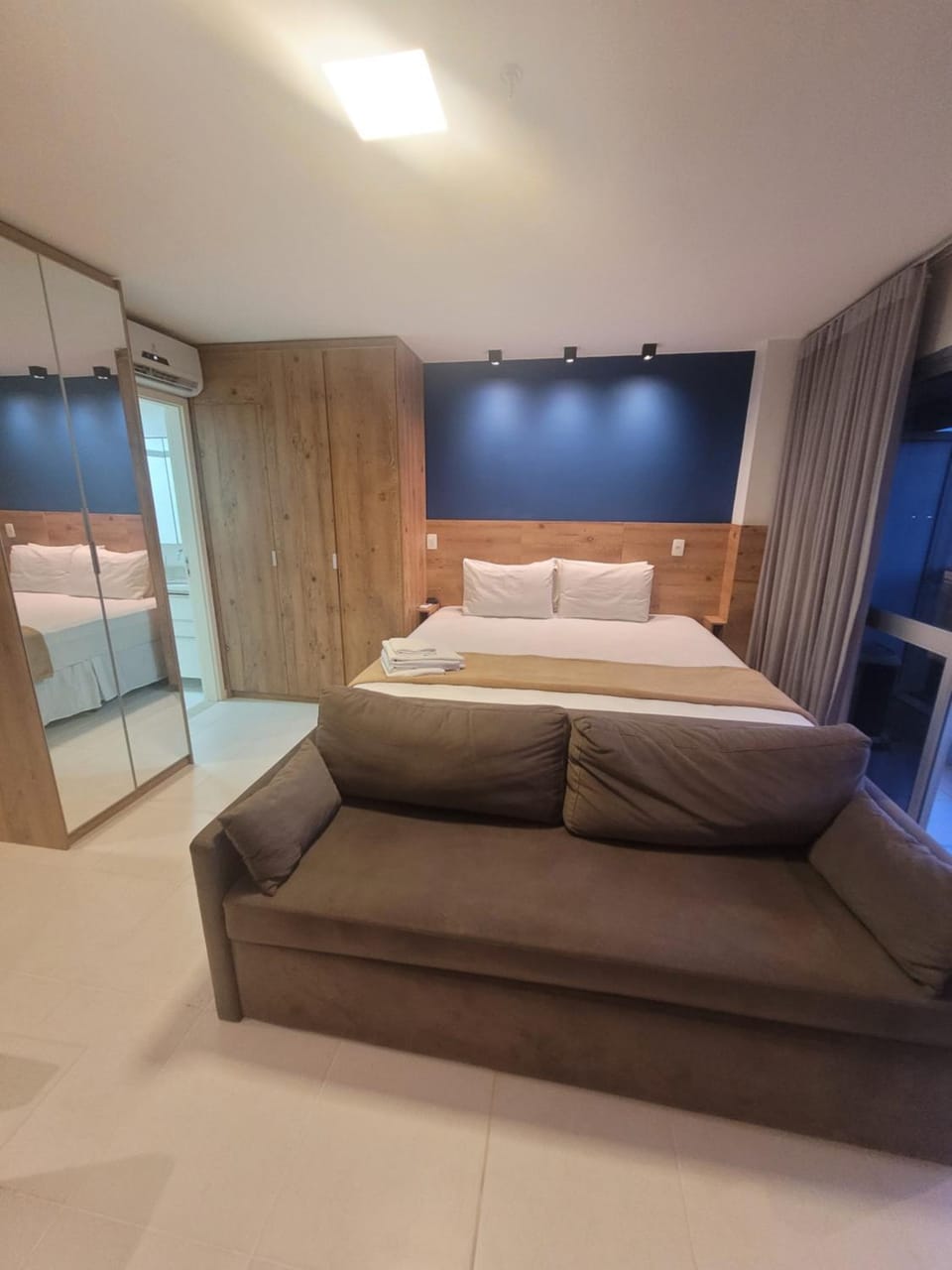 Bed, Living room, Photo of the whole room, Seating area, Bedroom, wardrobe