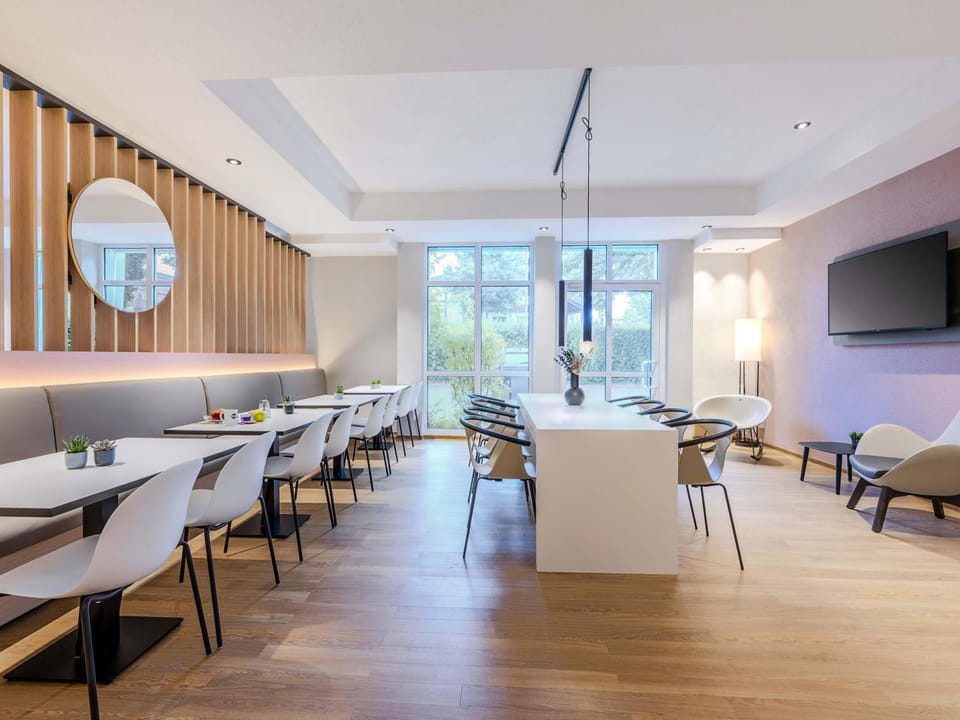 Meeting/conference room, Breakfast