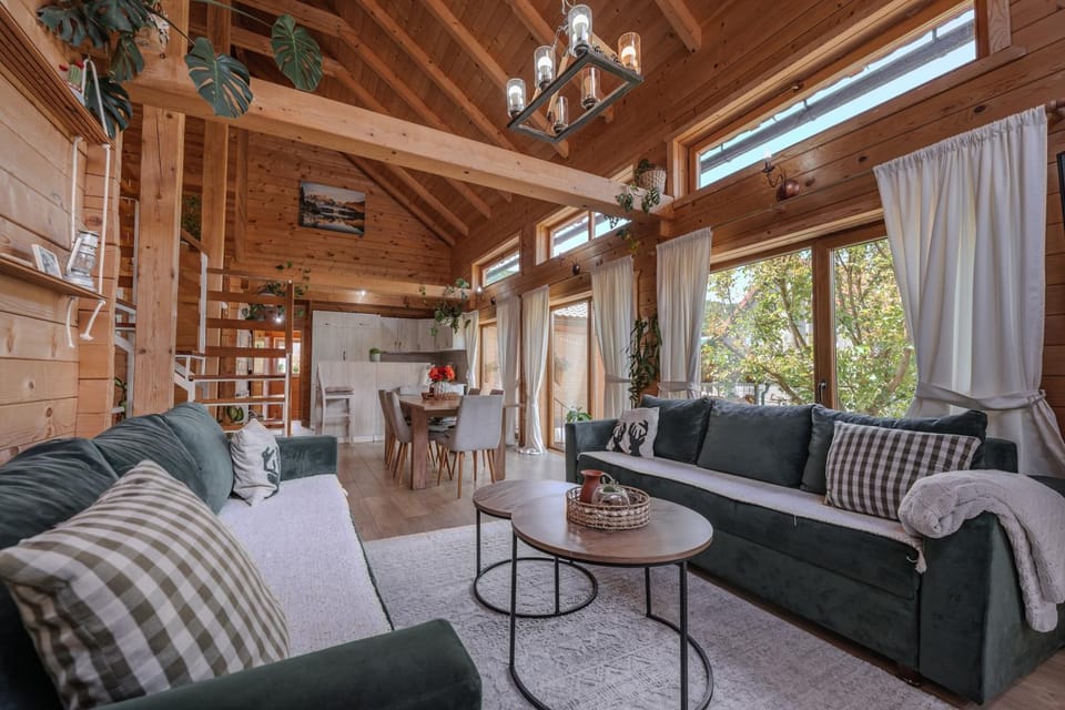 Monte Chalet Kolašin brvnara sa saunom Villa in Montenegro