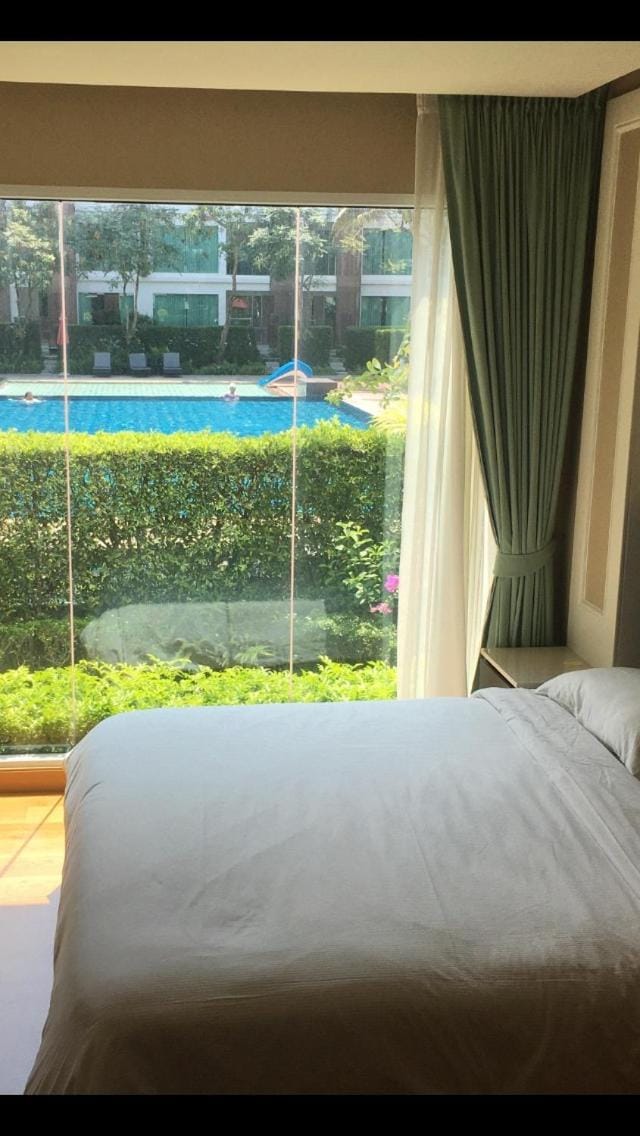 Bedroom, Garden view, Pool view