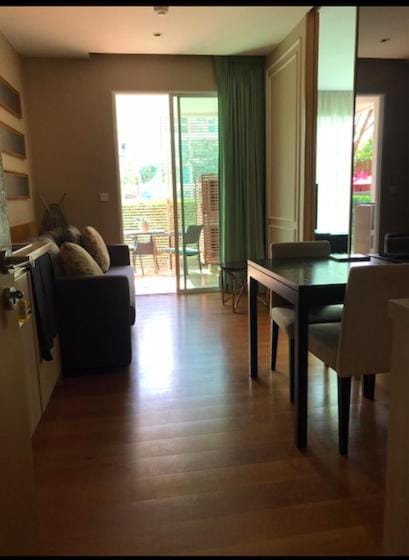 Kitchen or kitchenette, Living room, Dining area