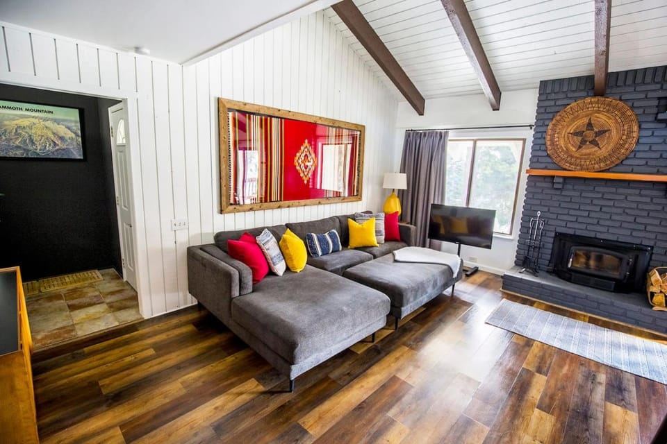 Mammoth's Best Location! 2BRLoft by Canyon Lodge Apartment in Mammoth Lakes
