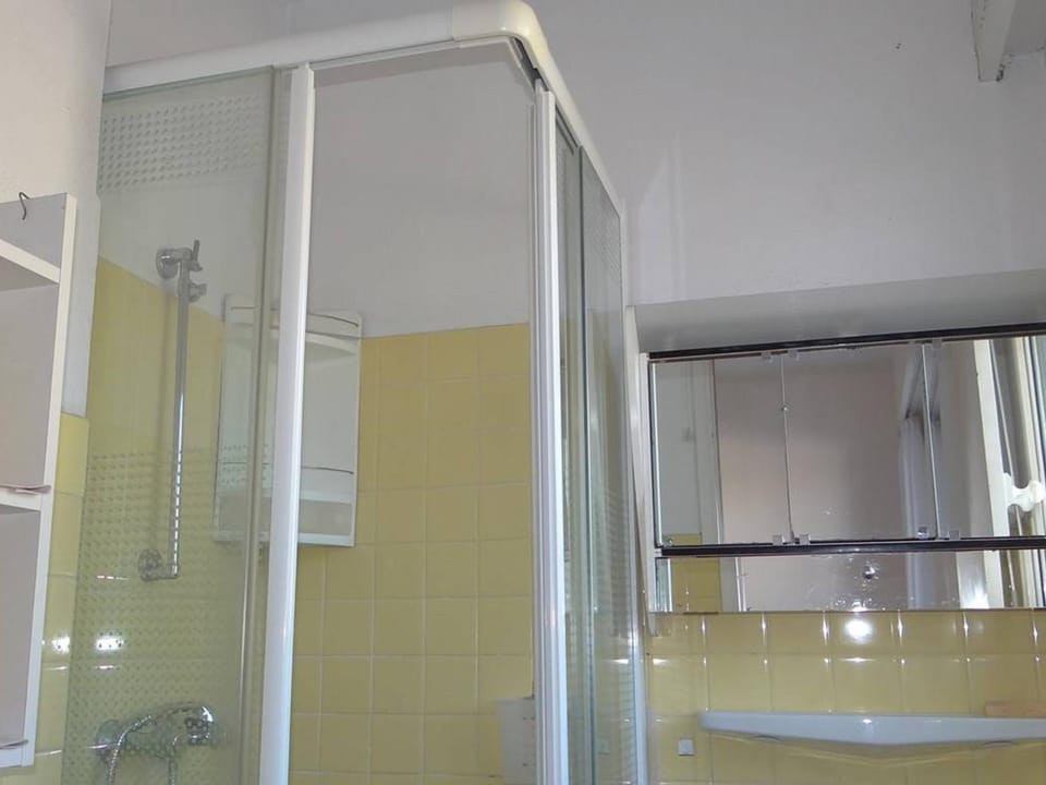 Grand T3 avec terrasse et piscine à Cavalaire-sur-Mer - FR-1-100-187 Apartment in Cavalaire-sur-Mer