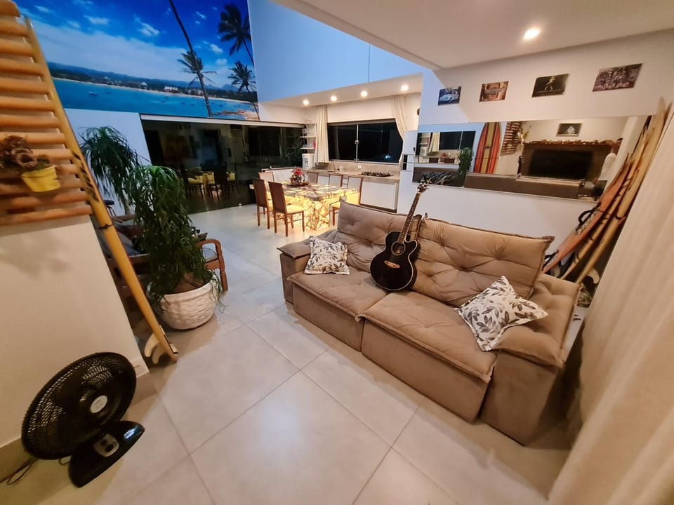 Communal lounge/ TV room, TV and multimedia, Living room, Seating area, Dining area