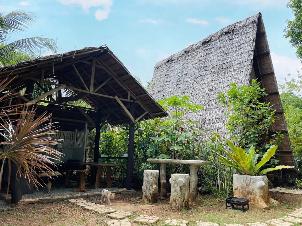 travis homestay Bed and Breakfast in Central Visayas