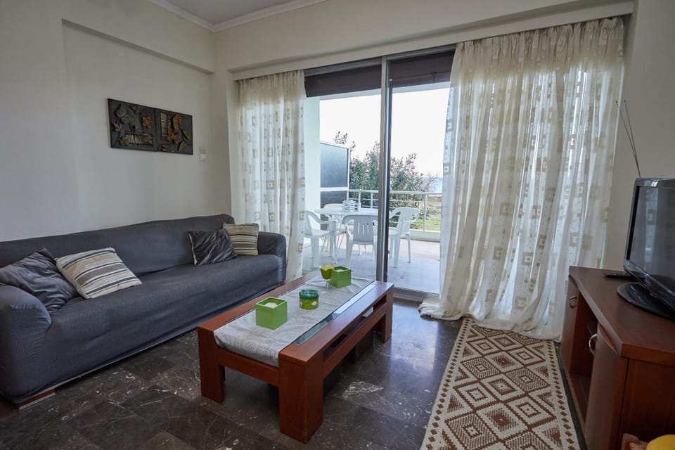Karfas sea view apartment Apartment in Decentralized Administration of the Aegean