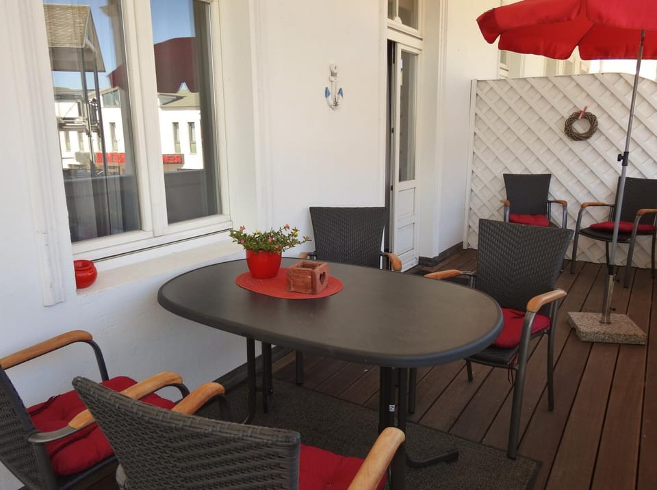 Patio, City view