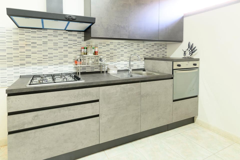 Kitchen or kitchenette, Communal kitchen