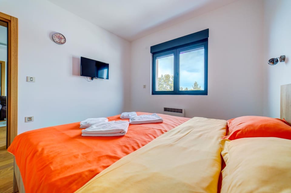 Communal lounge/ TV room, Bedroom