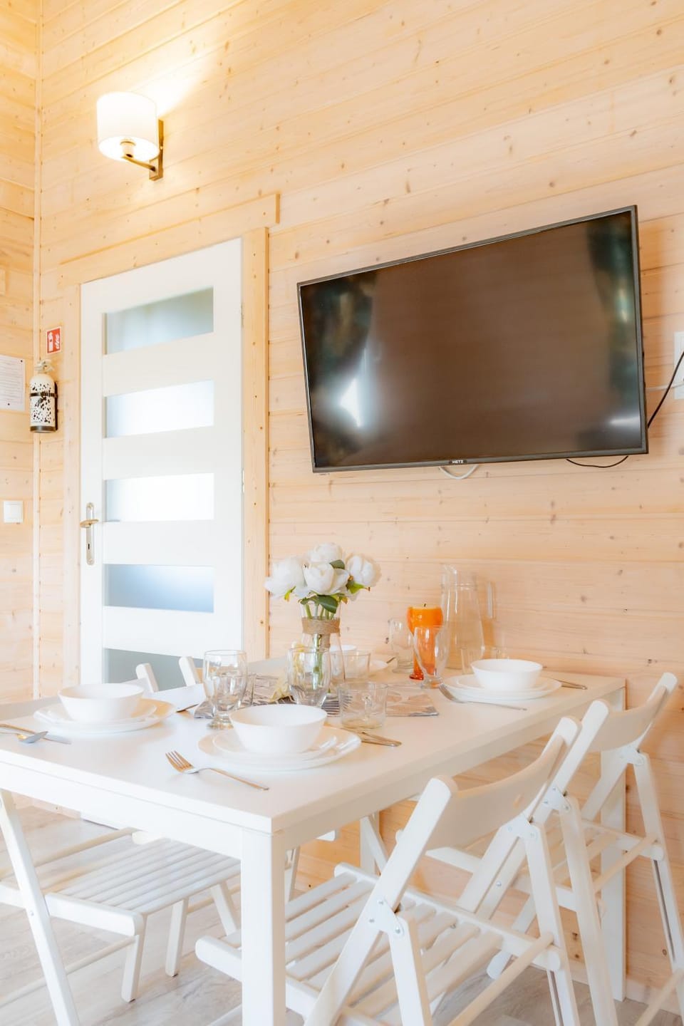 Property building, TV and multimedia, Seating area, Dining area, Area and facilities, Breakfast, heating
