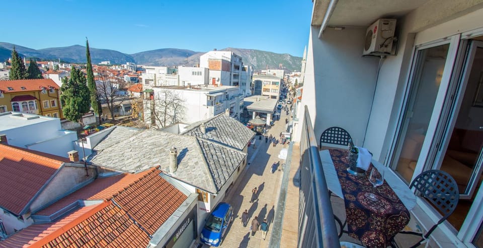 Property building, Neighbourhood, Balcony/Terrace, City view, Street view