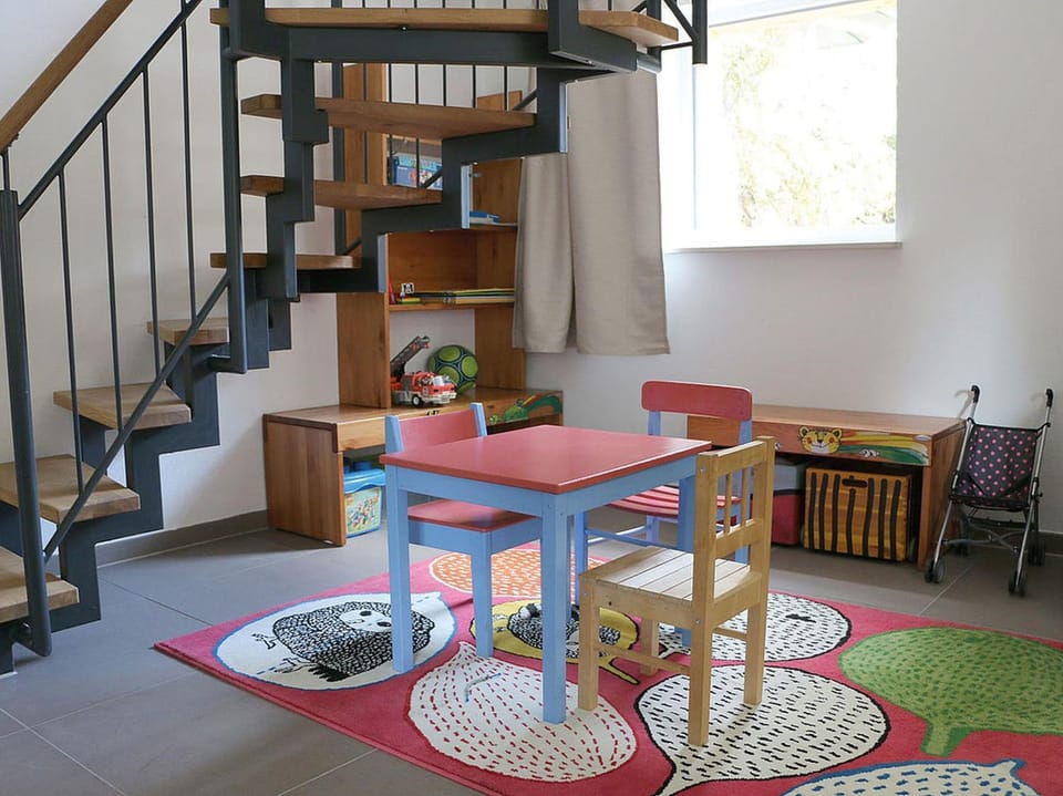 Property building, Living room