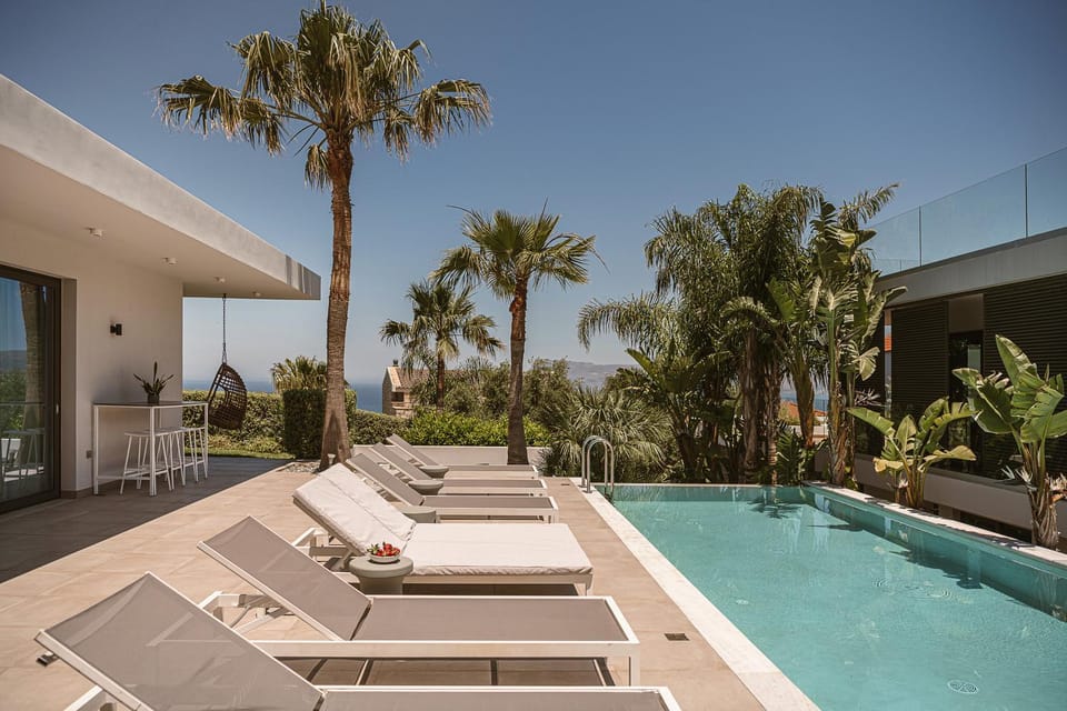 Villa Lydia I Superb views, two pools, next to the city Villa in Kissamos