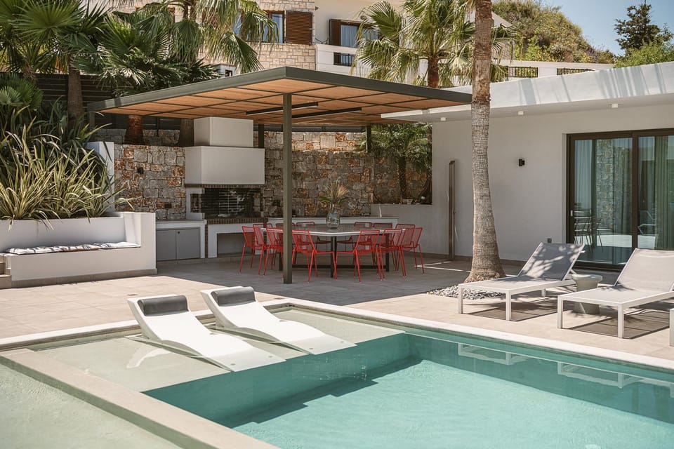 Villa Lydia I Superb views, two pools, next to the city Villa in Kissamos
