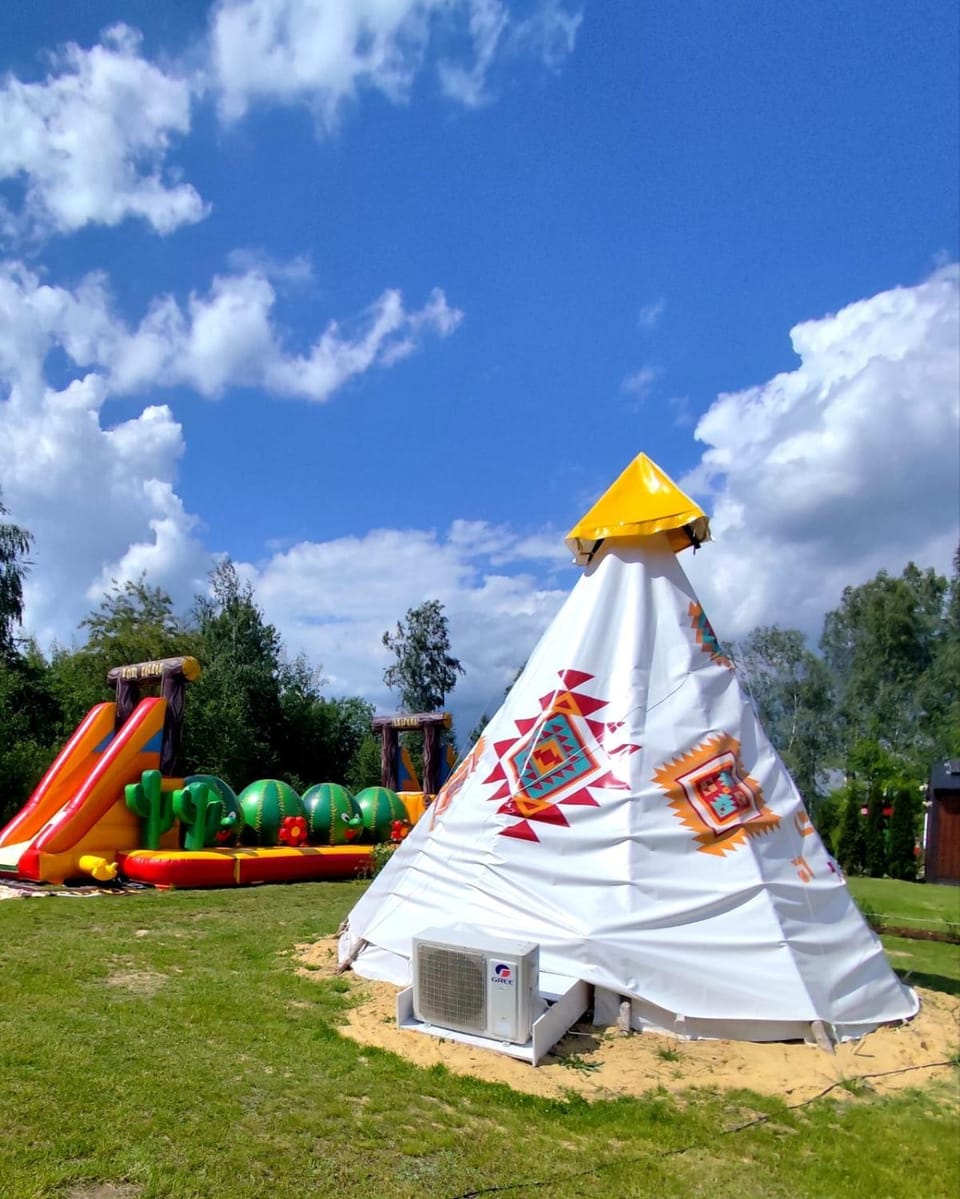 Osada Indiańska Luxury tent in Masovian Voivodeship