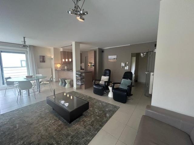 Amena 0101 - 2 bedrooms 6p - sunny located and 5 steps from the sea - with garage Apartment in Koksijde