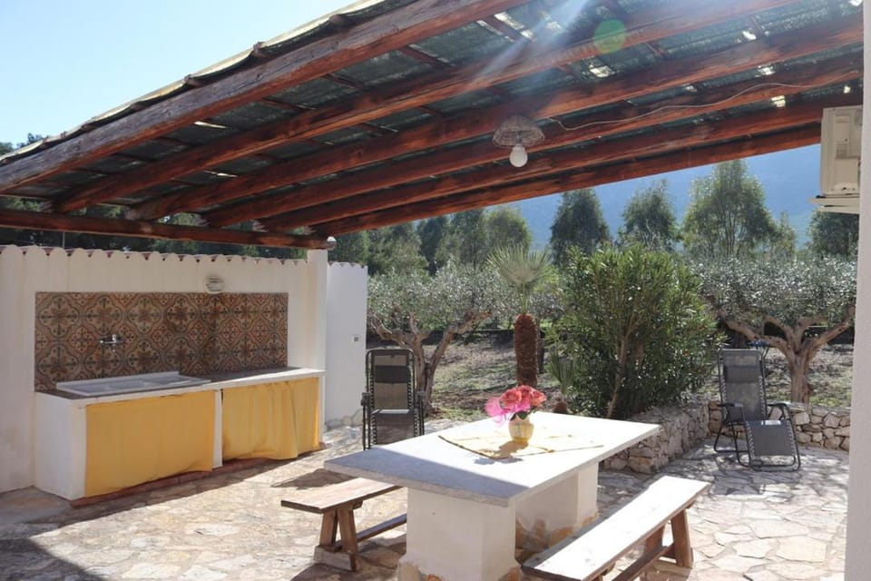 Patio, BBQ facilities, Balcony/Terrace