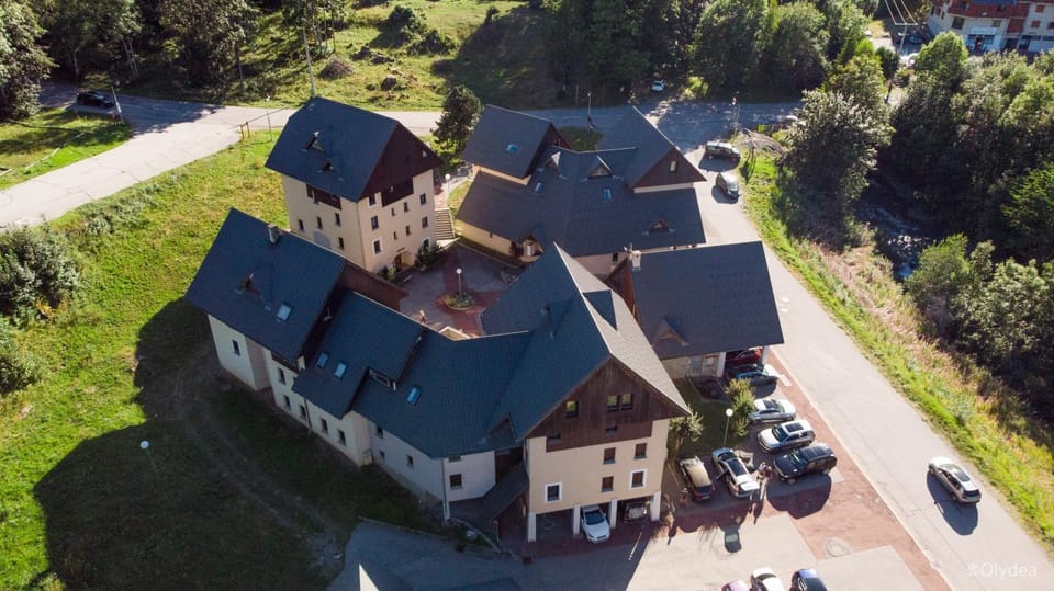 Résidence Vacancéole La Perrière Apartment hotel in Auvergne-Rhône-Alpes