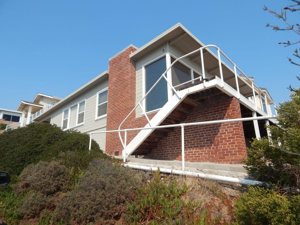 196 Front Street House in Avila Beach