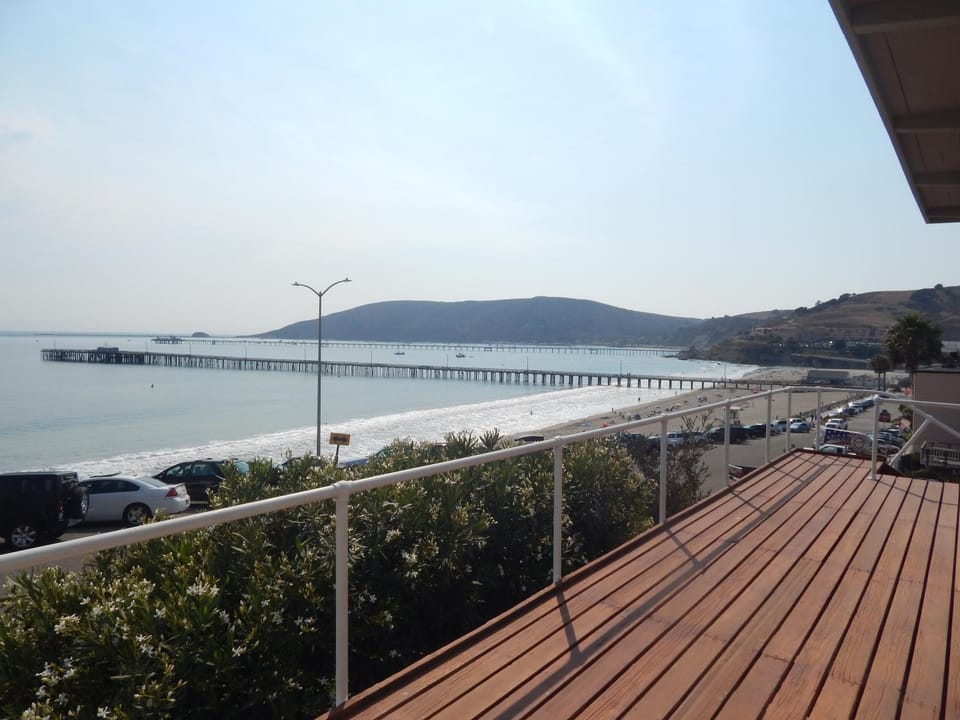 196 Front Street House in Avila Beach
