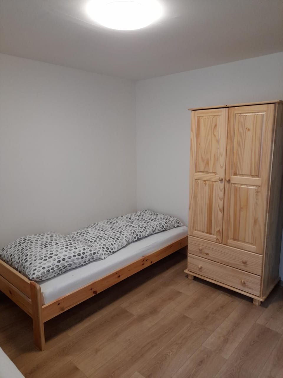 Bed, Photo of the whole room, Bedroom, wardrobe