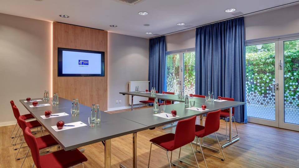 Meeting/conference room