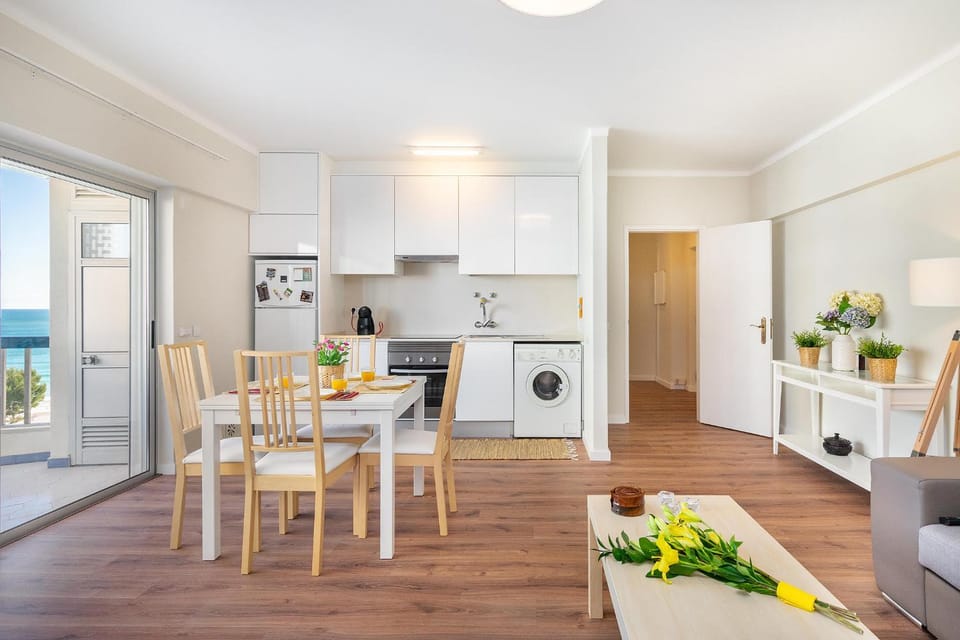 Balcony/Terrace, Kitchen or kitchenette, Dining area